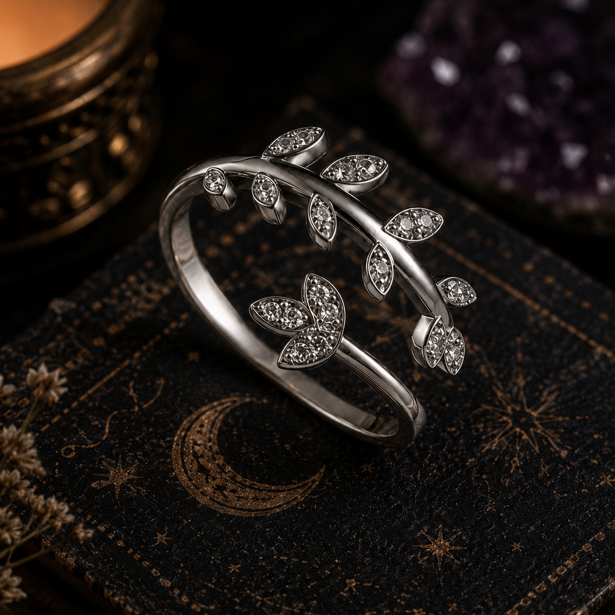 Miss Valkyrie Leaf Ring in Silver with Sparkling Leaf Design for Elegant Accessory