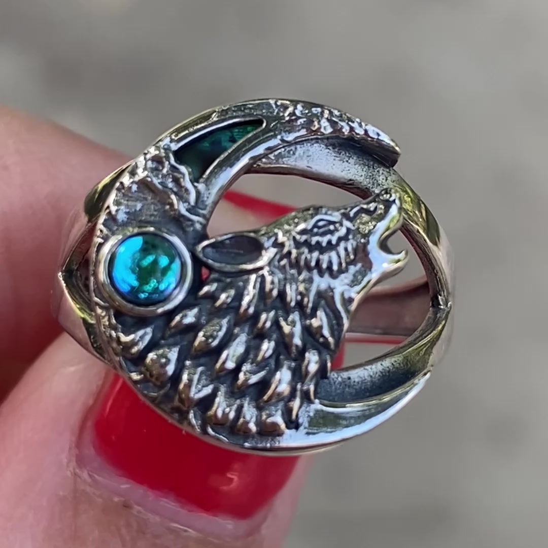 NEW! Wolf Ring